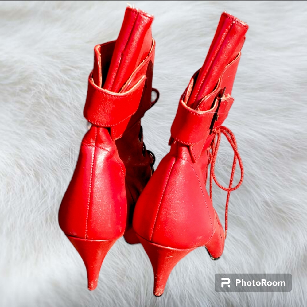 Vintage Red High heel ankle boots - Picture 5 of 15